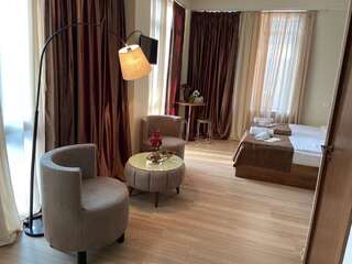 Отель hotel terrace Тбилиси Двухместный номер Делюкс с 1 кроватью или 2 отдельными кроватями-3